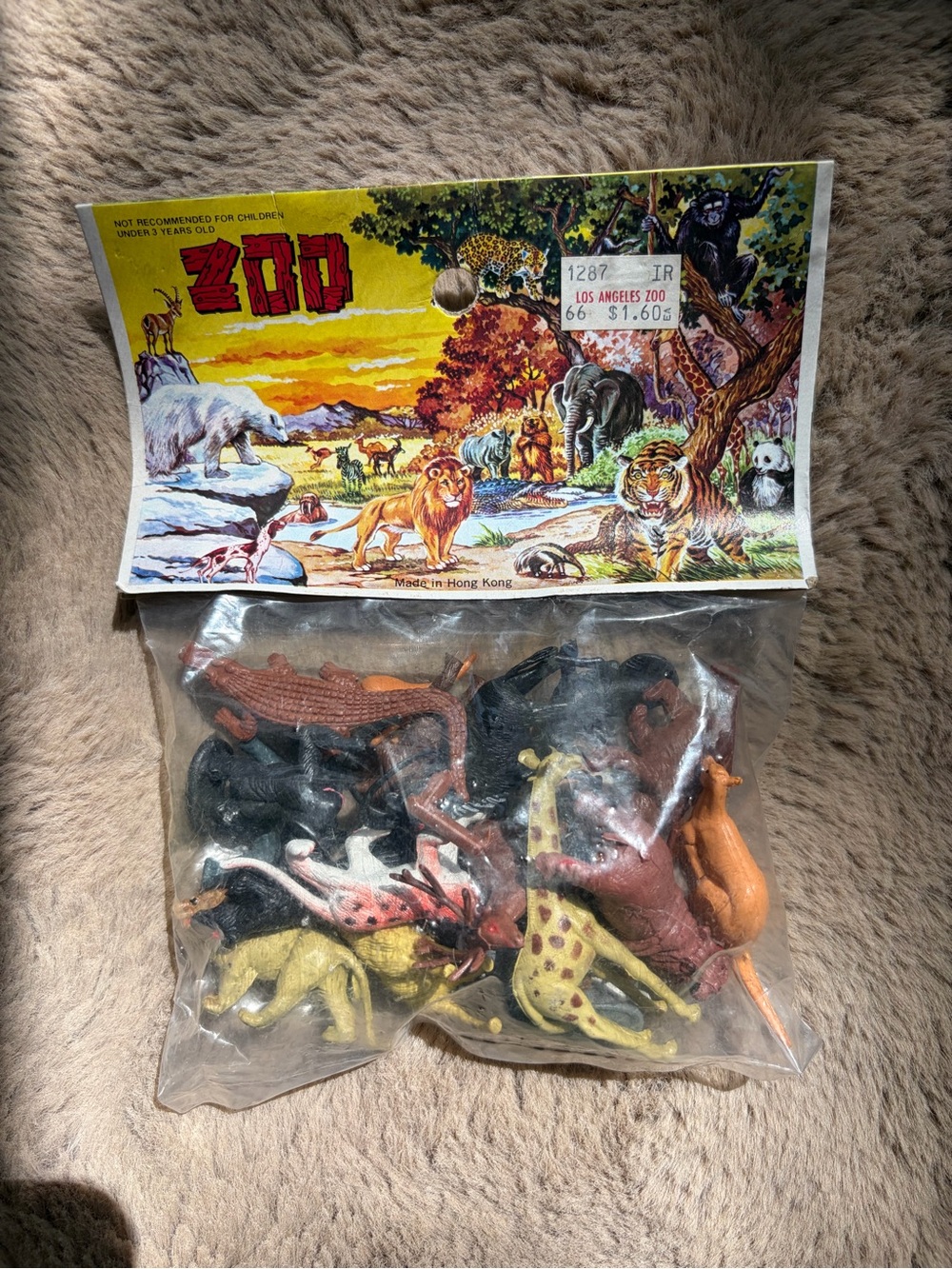 Vtg NEW 24 Los Angeles Zoo Animal Toy Set. Child's playtime.